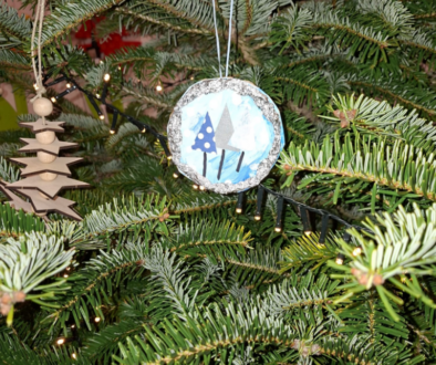 Christbaum in der Aula