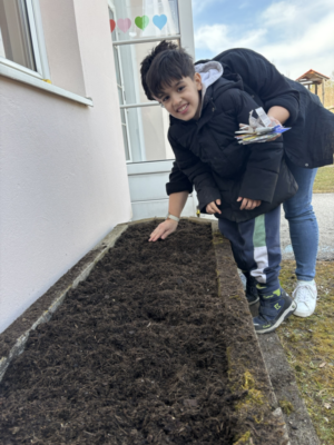 Frühling im Schulgarten Frühling im Schulgarten